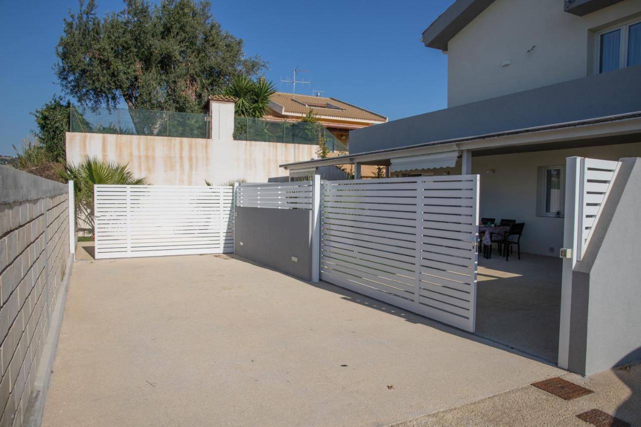 Appartamento Casa Malaga Marina di Ragusa Esterno foto